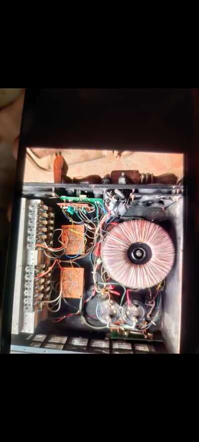 Amp 50 0 50 24transister wala hy or 4 speaker qs ky hy or subwoofr 12.