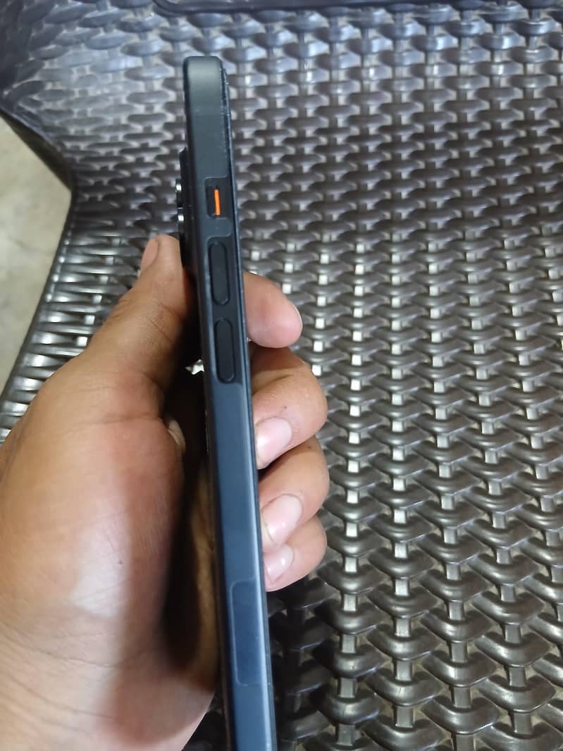 Apple iPhone 15 2