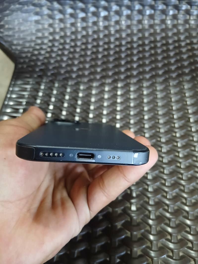 Apple iPhone 15 3