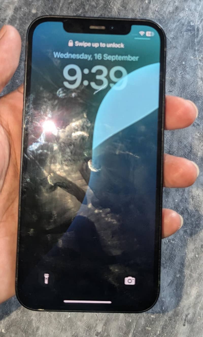 Apple iPhone 12 0