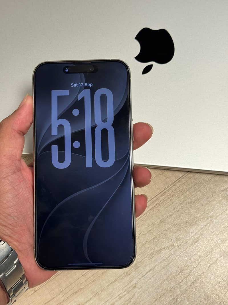 Apple iPhone 15 Pro Max 5