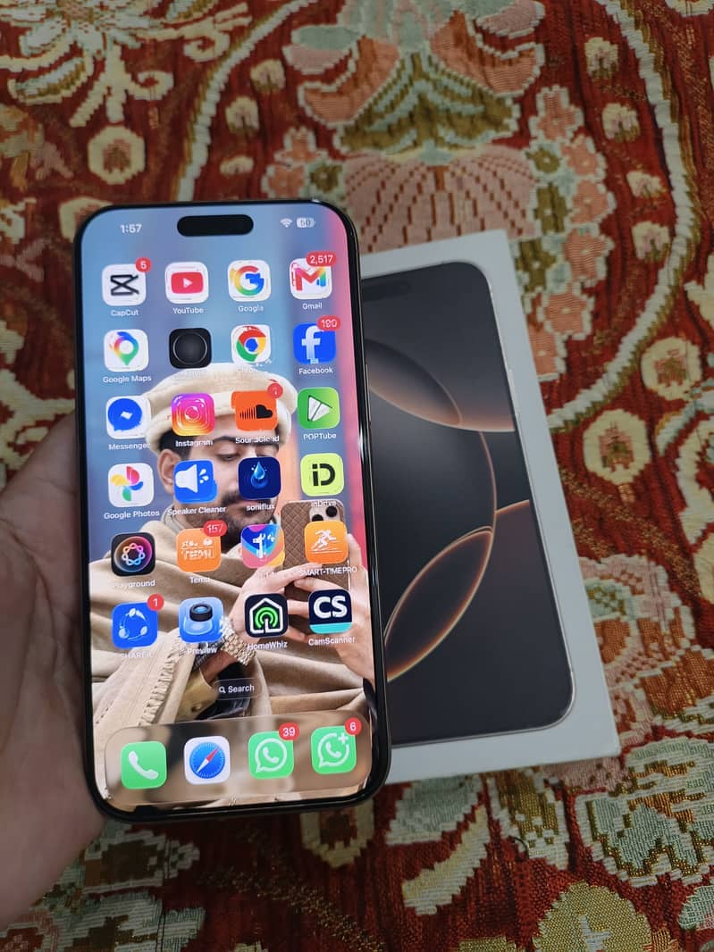 Apple iPhone 16 Pro Max 5