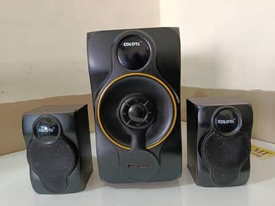 Colors BT-7250 speakers built-in amplifier and woofer.