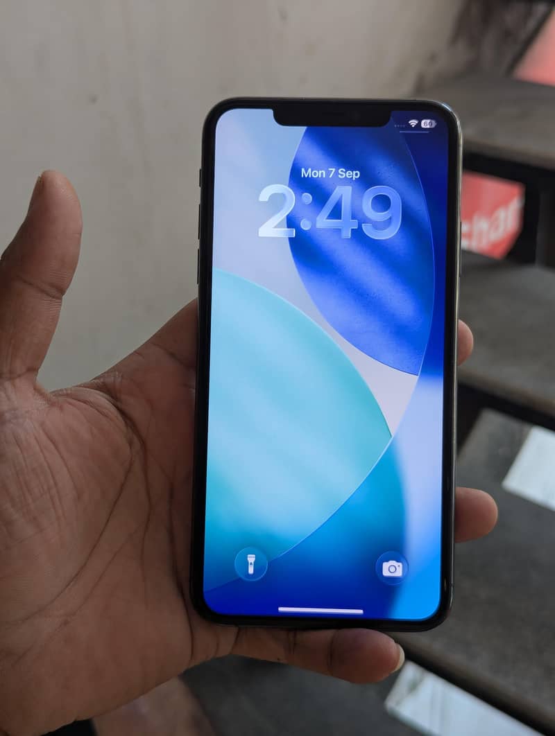 Apple iPhone 11 Pro Max 5