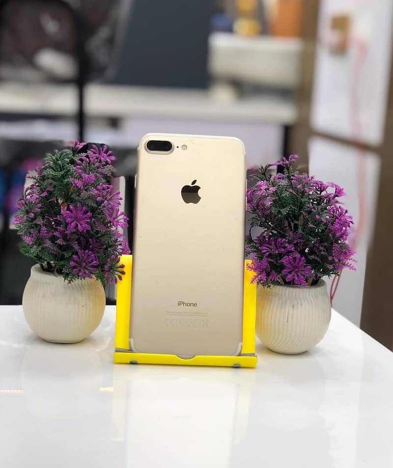 Apple iPhone 7 Plus 1