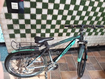 BARELY USED Aluminum Frame Bicycle with Dual Disc Brakes (3x6 Speed)