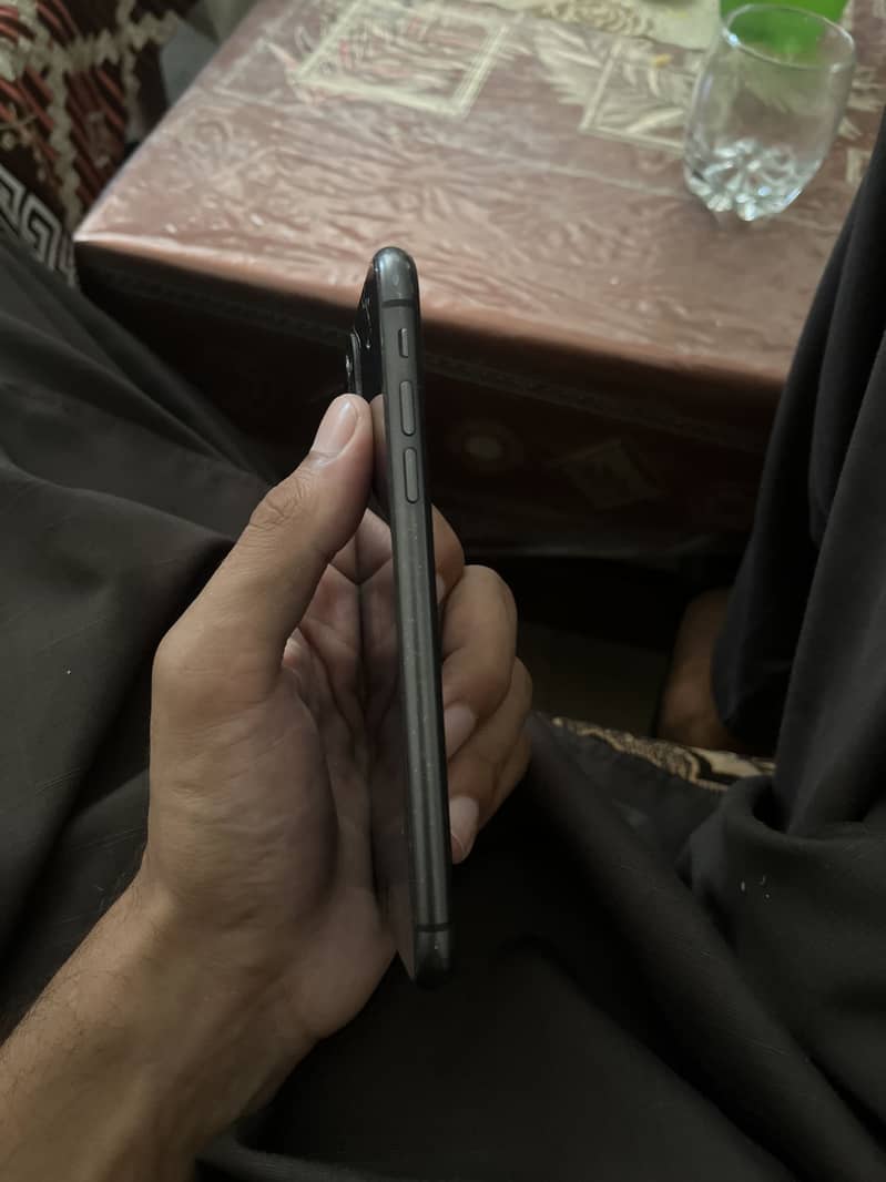 Apple iPhone 11 5