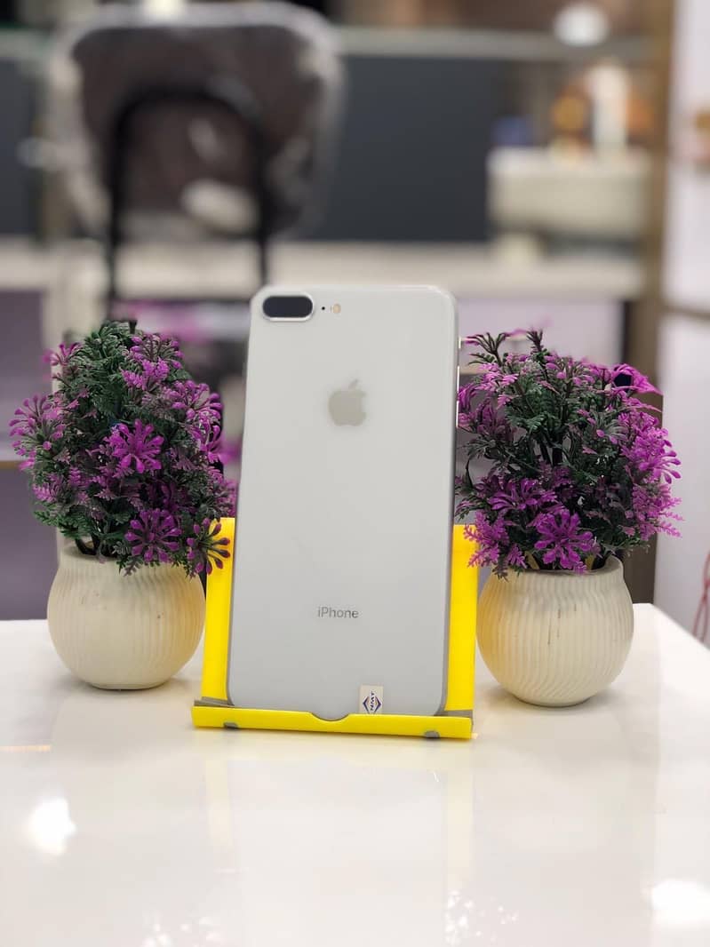Apple iPhone 8 Plus 2