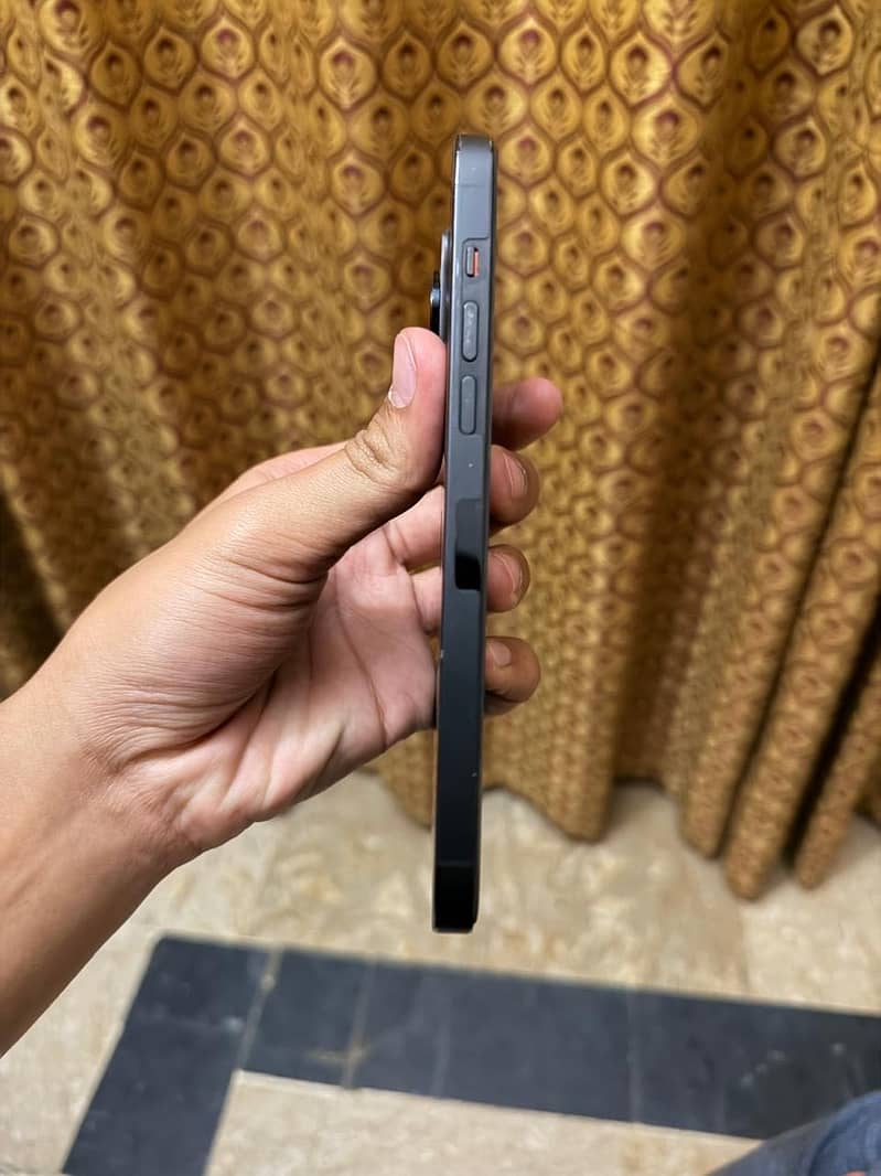 Apple iPhone 14 Pro Max 2