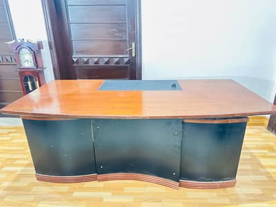 OFFICE TABLE FOR SALE