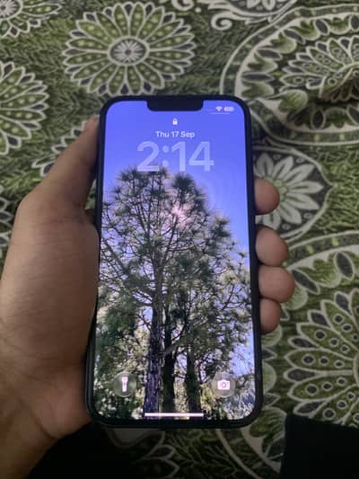 Apple iPhone 13 Jv 128gb in warranty