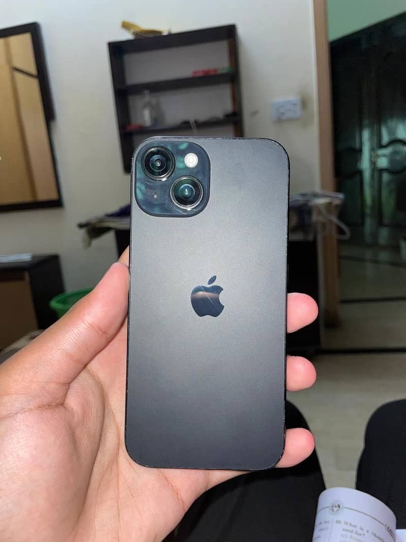 Apple iPhone 15 2