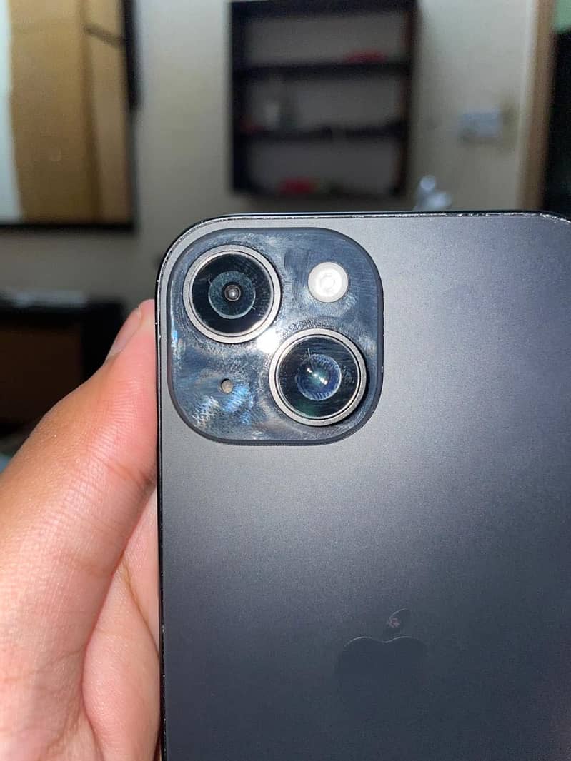 Apple iPhone 15 7