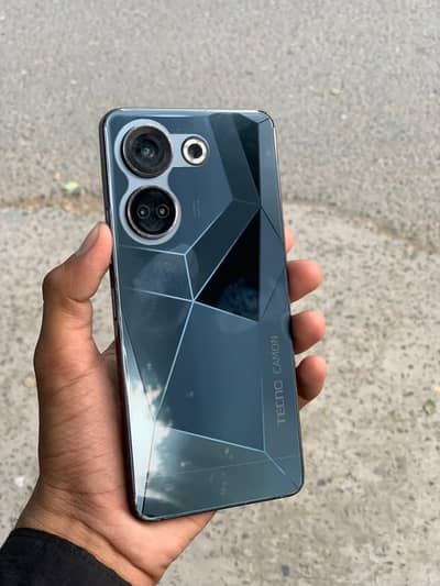 Tecno CAMON 20