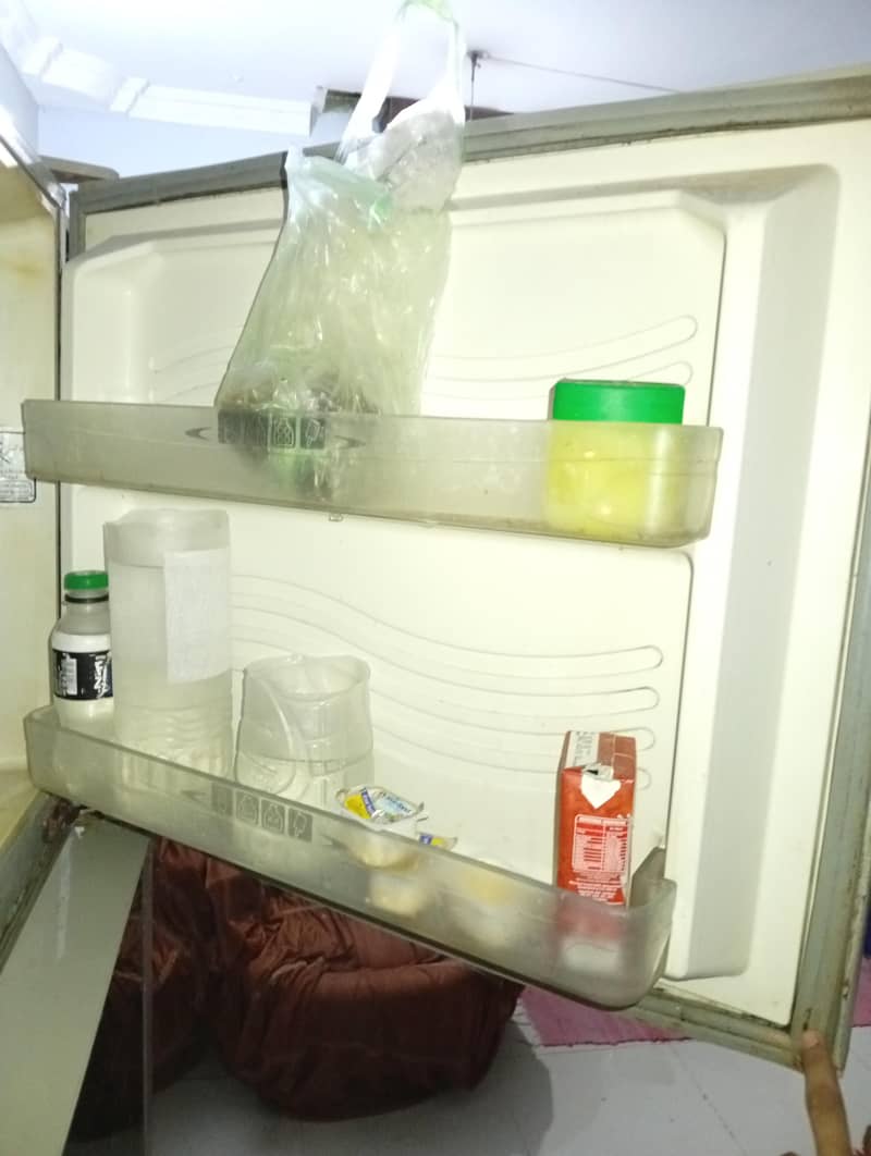 dawlance fridge 3