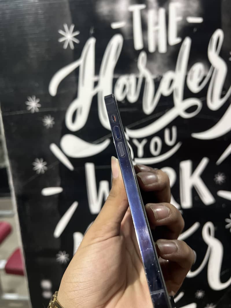 Apple iPhone 14 Pro Max 7