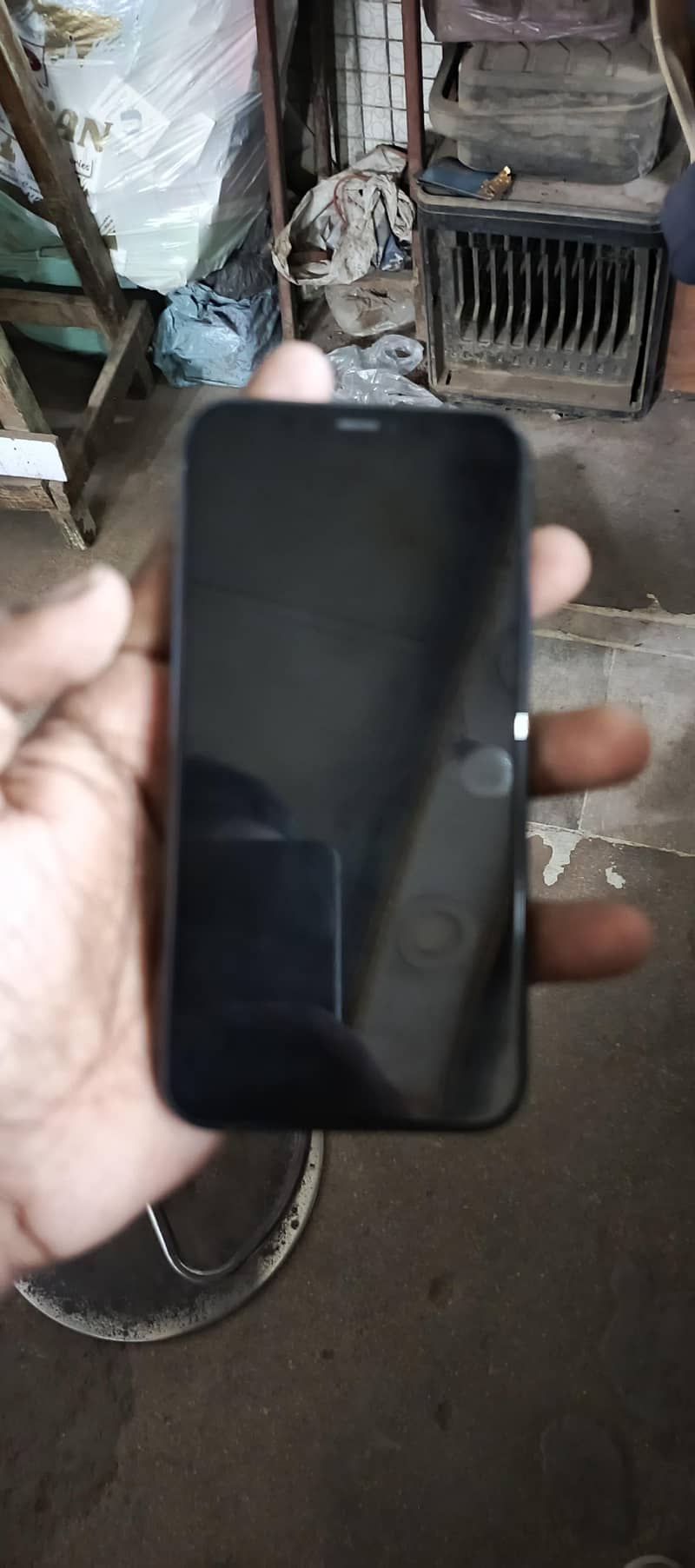 Apple iPhone 11 Pro 1