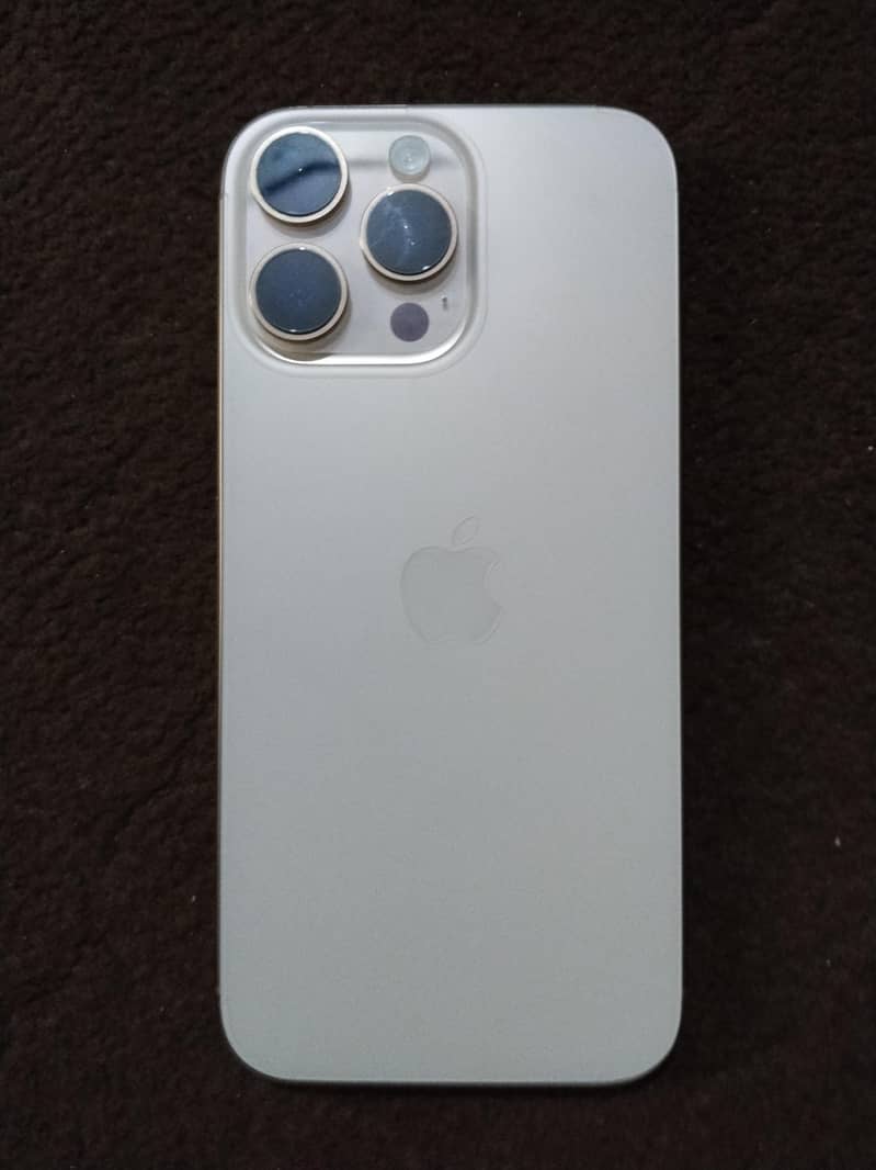 Apple iPhone 16 Pro Max 0