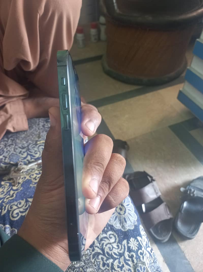 Apple iPhone 12 Pro 3