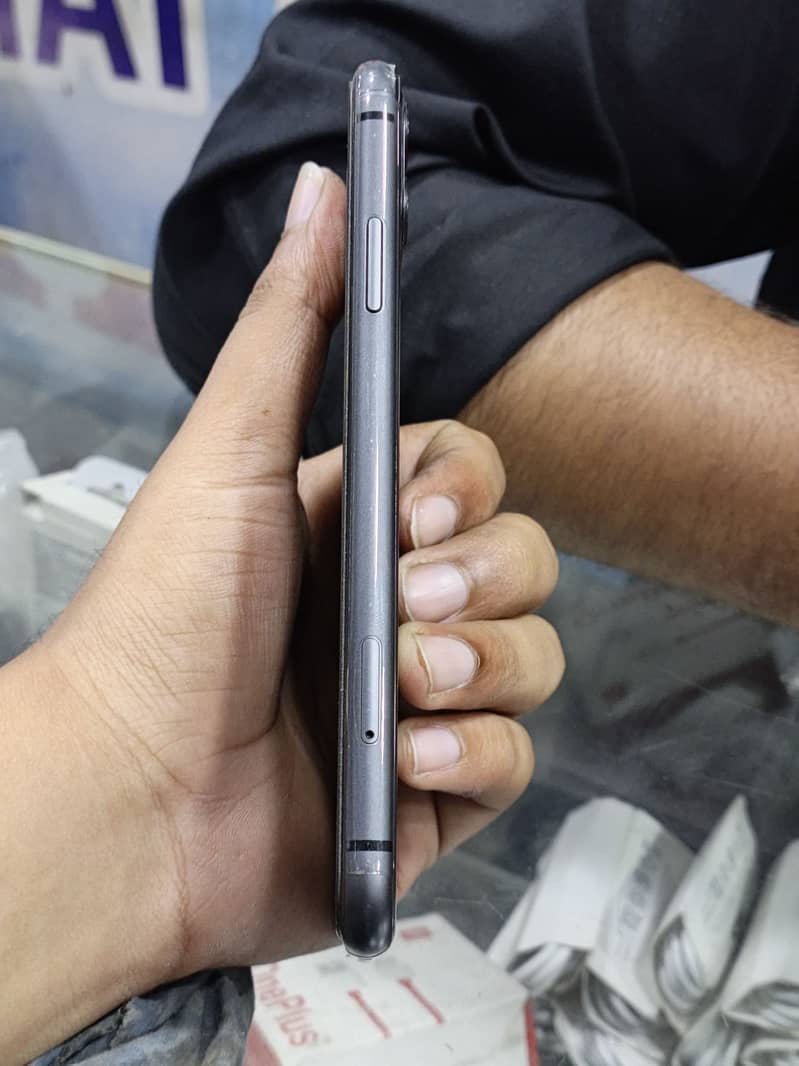 Apple iPhone 11 1