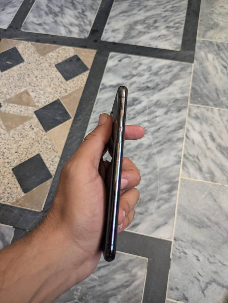 Apple iPhone X 1