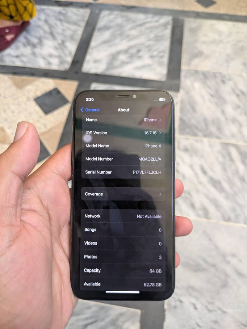 Apple iPhone X 4