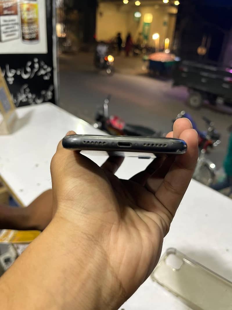 Apple iPhone 11 2