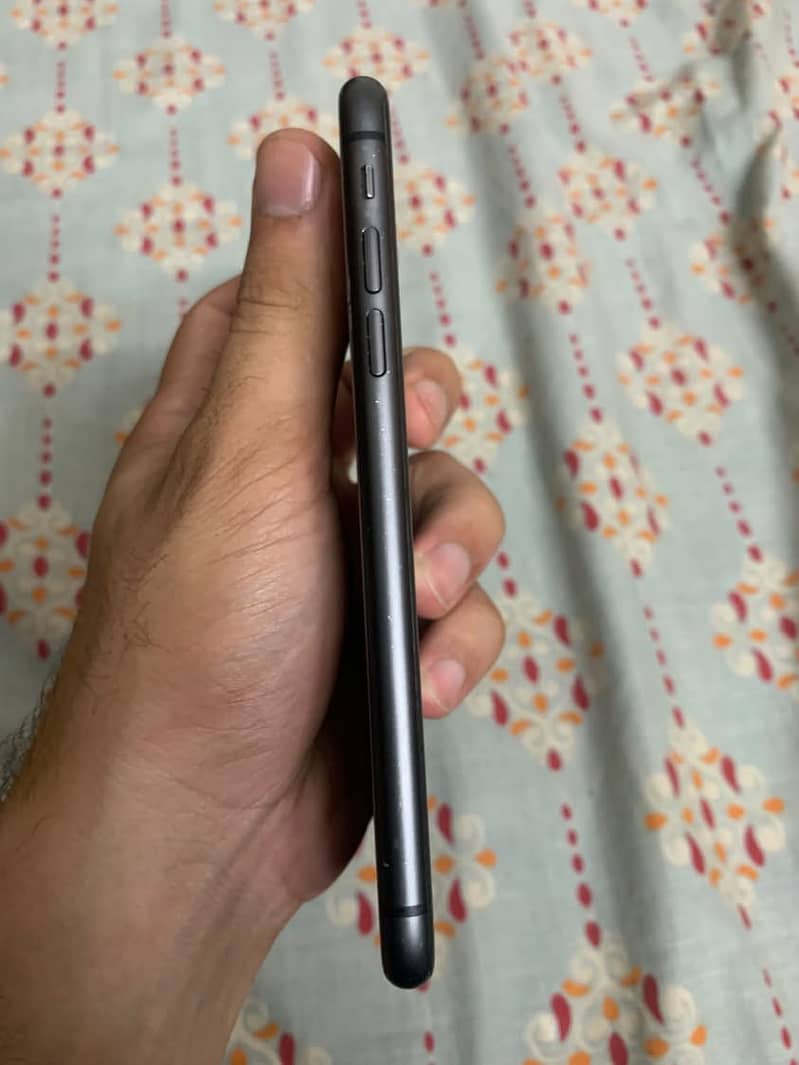 Apple iPhone 11 11