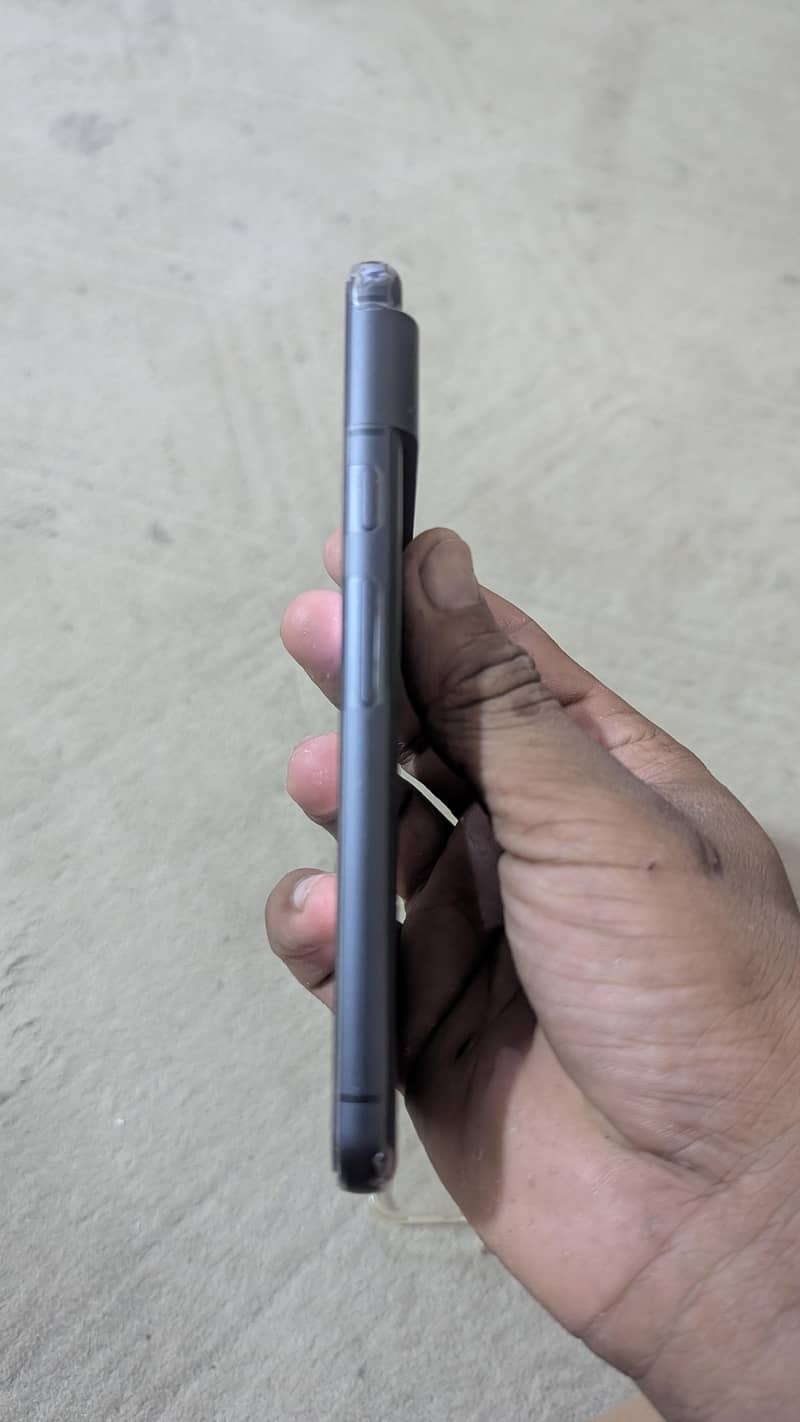 Google Pixel 8 5