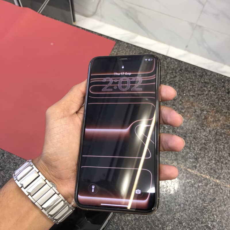 Apple iPhone 11 Pro Max 3