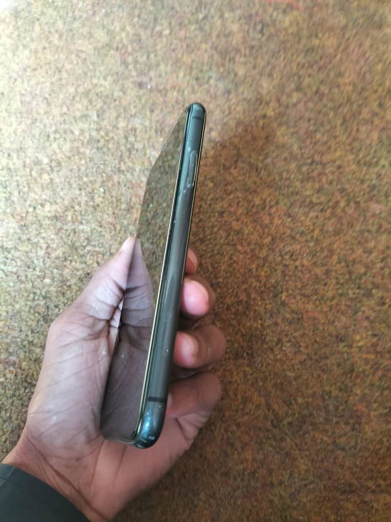 Apple iPhone 4