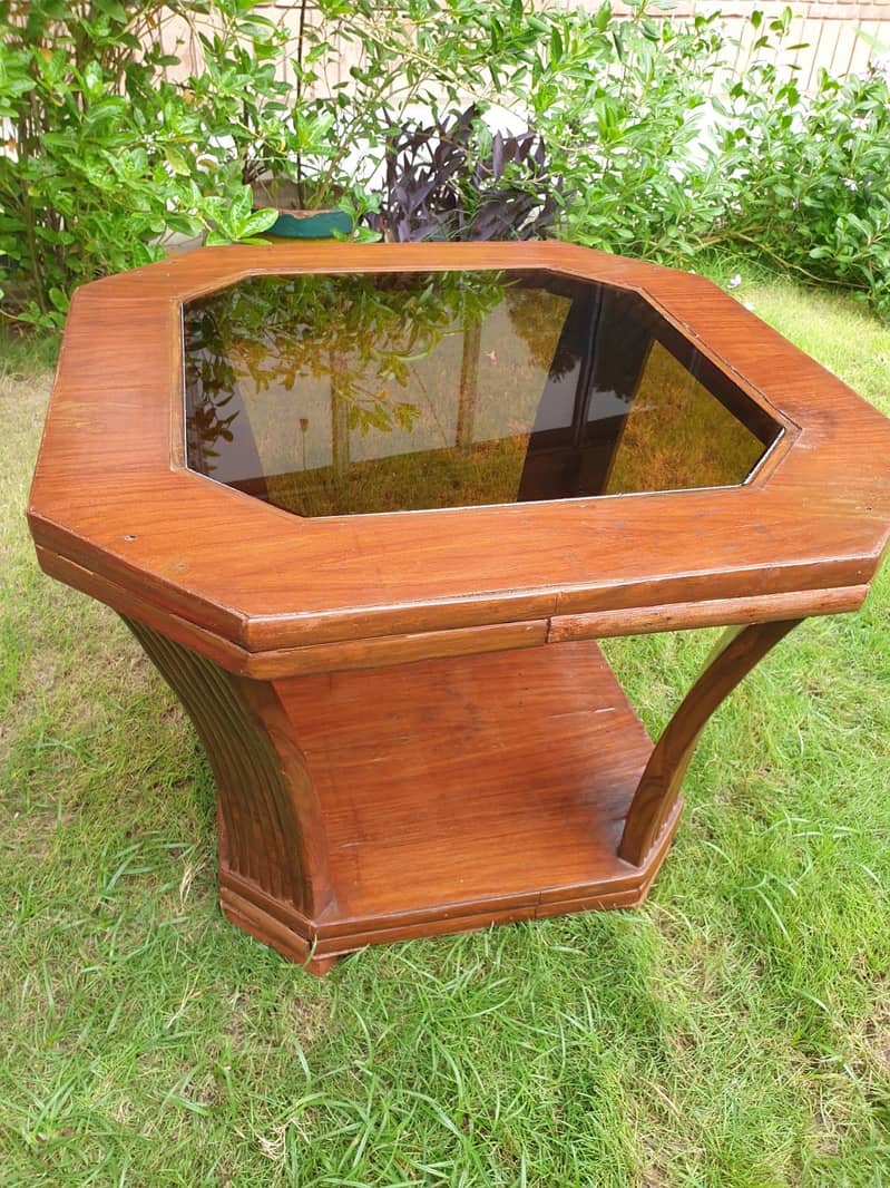 Coffee table 0