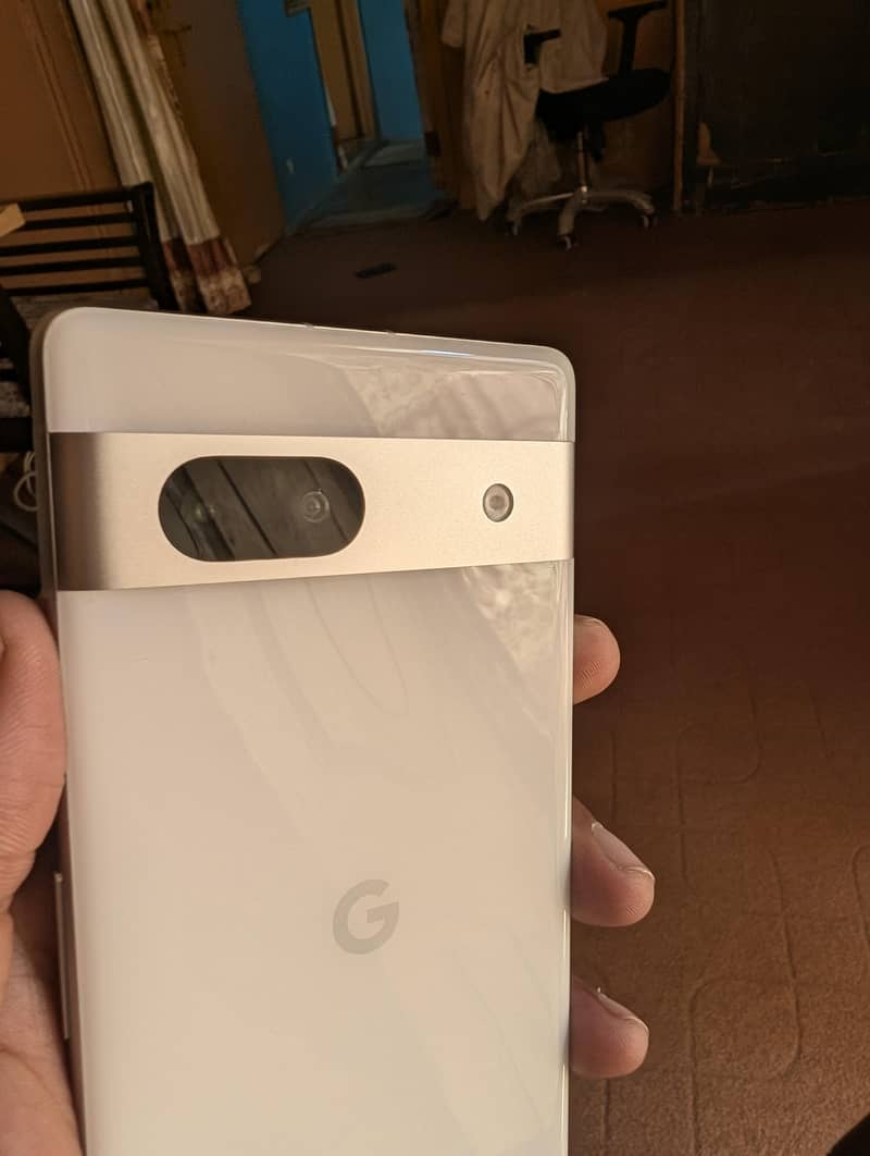 Google Pixel 7a 1