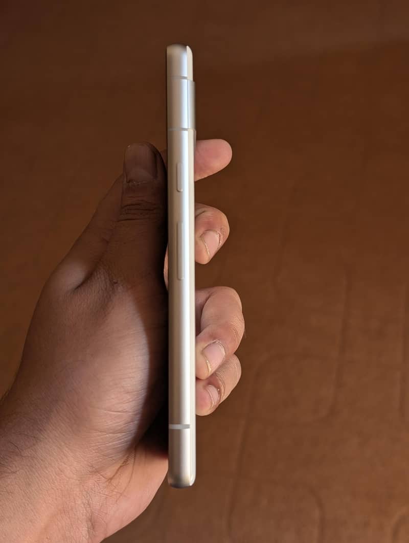 Google Pixel 7a 3