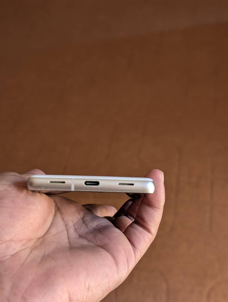 Google Pixel 7a 4
