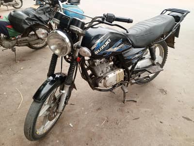 SUZUKI GS-150 SE