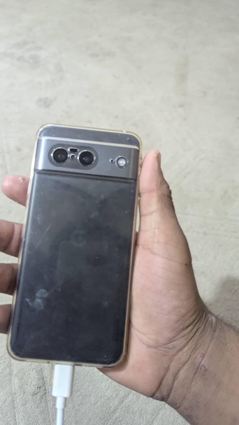 Google Pixel 8 1