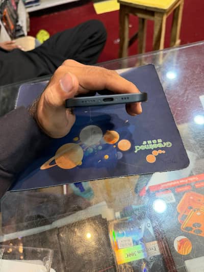 Apple iPhone 16 jv