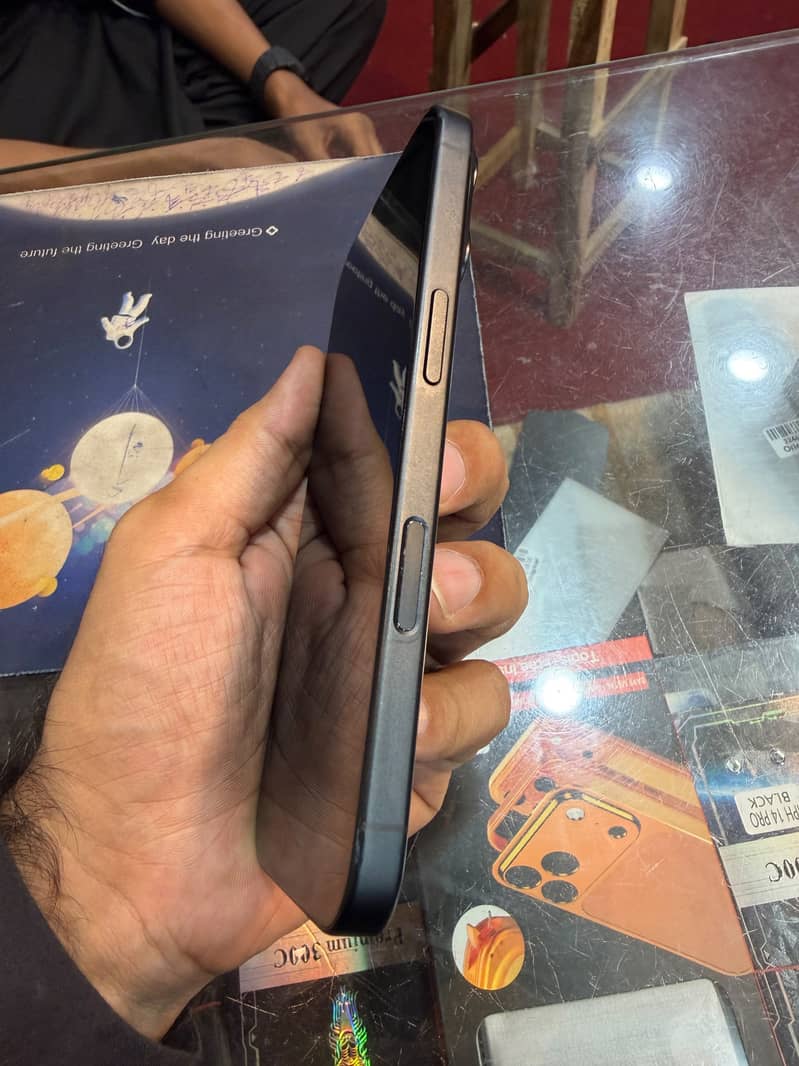 Apple iPhone 16 jv 2