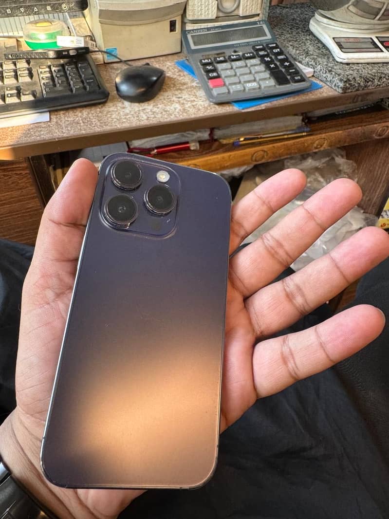 Apple iPhone 14 Pro 1