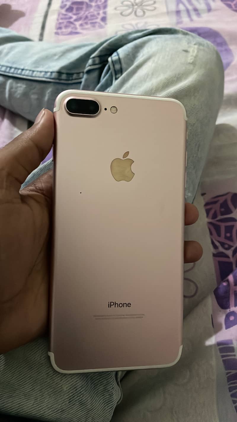 Apple iPhone 7 Plus 0