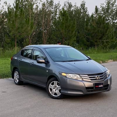 Honda City 2010 total genuine paint in out class condition