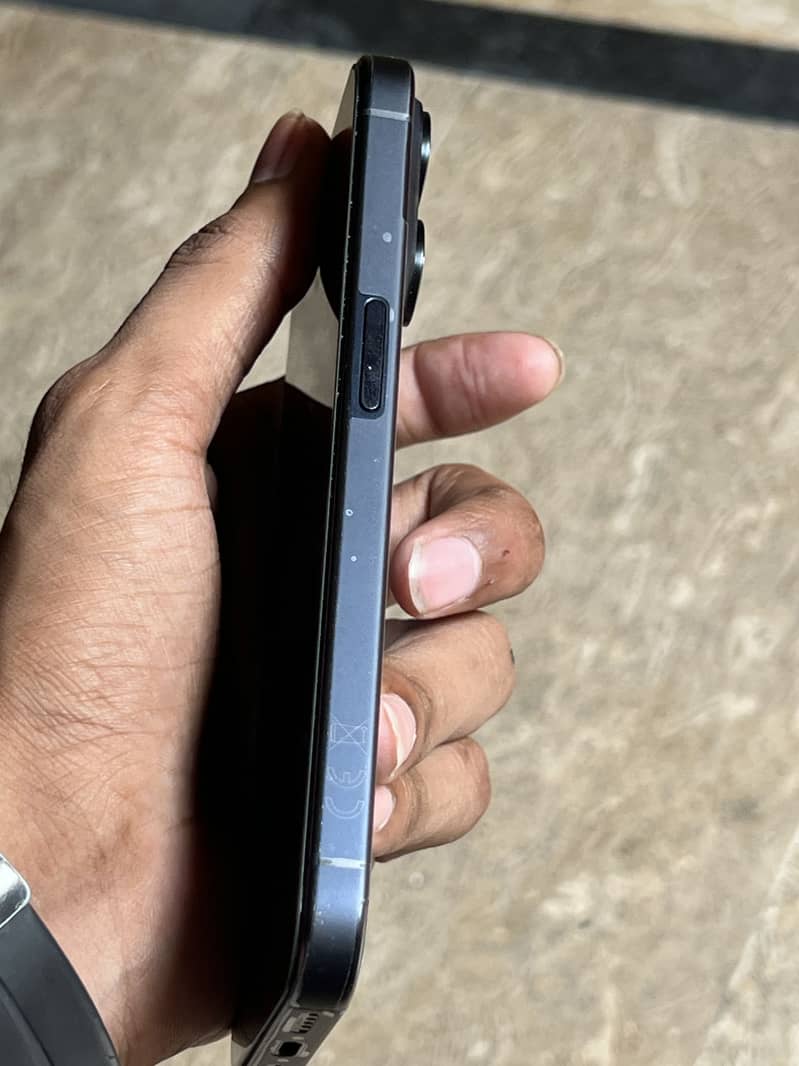 Apple iPhone 15 Pro 1