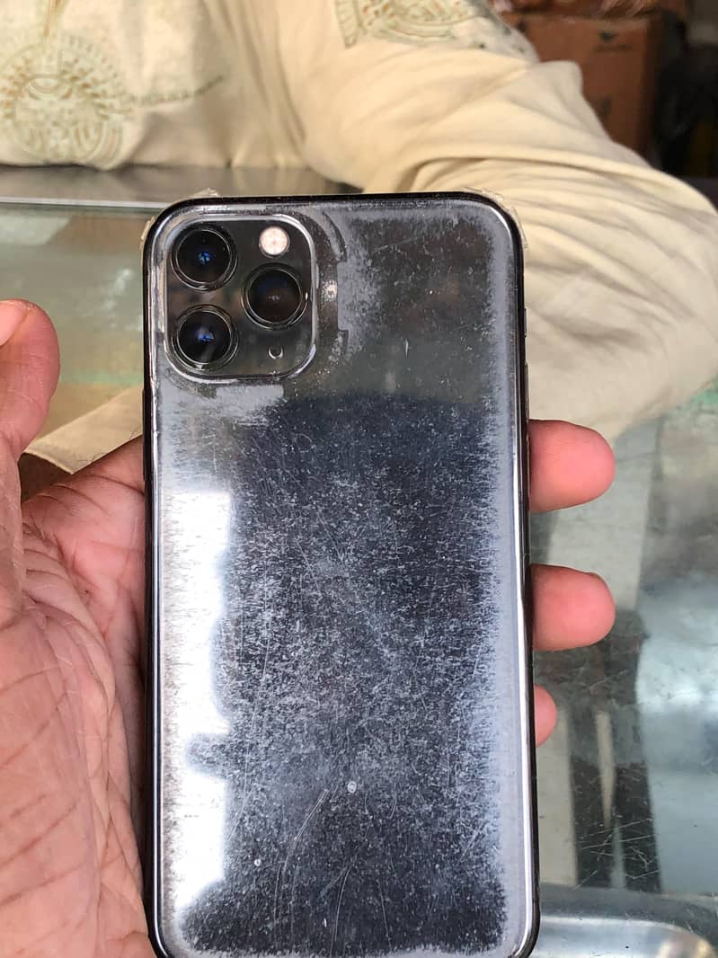 Apple iPhone 11 Pro 1