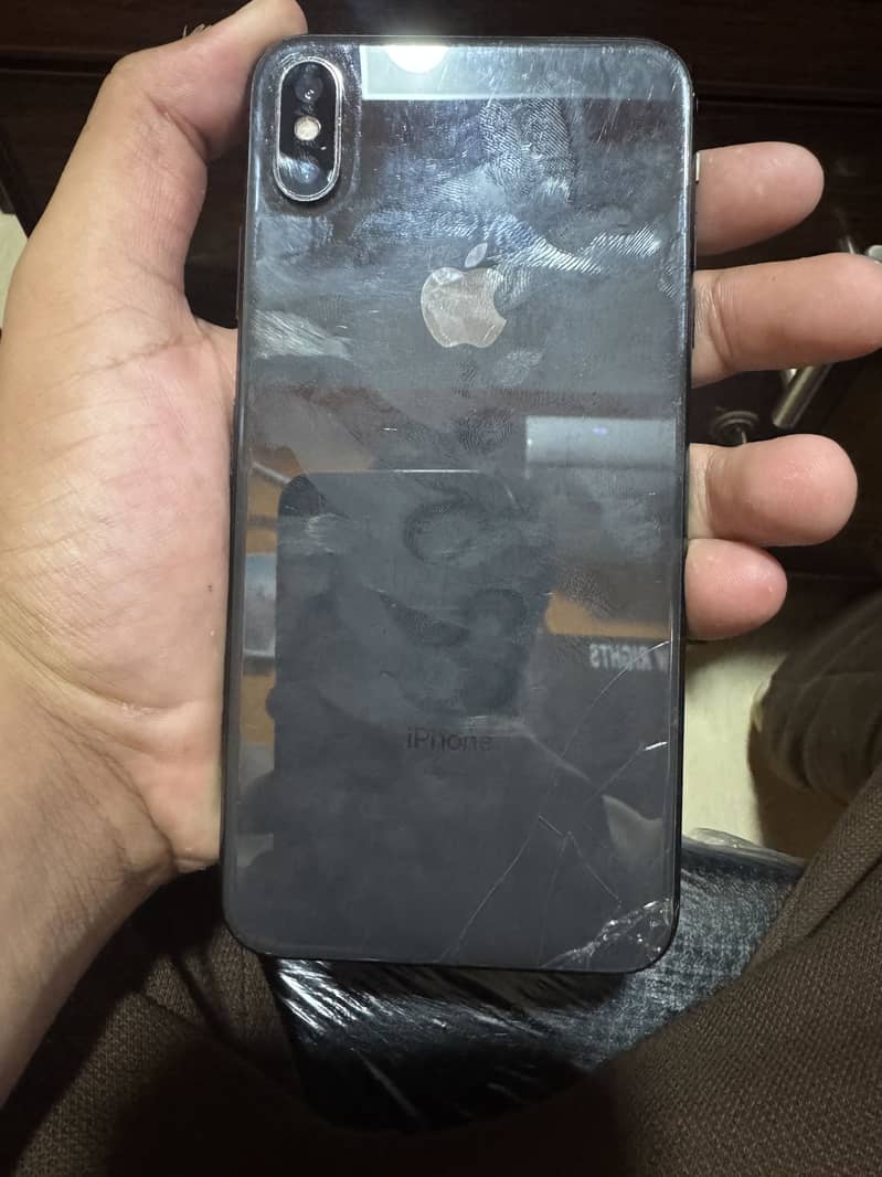 Apple iPhone XS Max 2