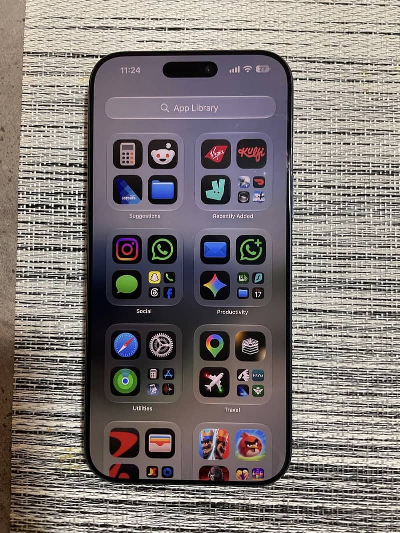 Apple iPhone 17 Pro Max 1