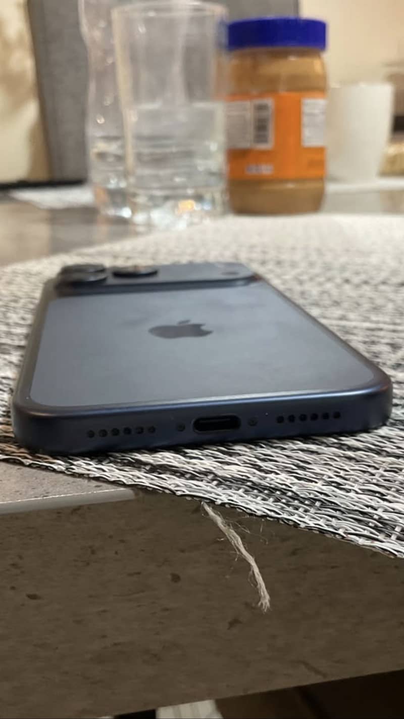 Apple iPhone 17 Pro Max 5