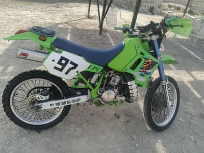 Kawasaki trail kdx , 200cc engine seal , good condition