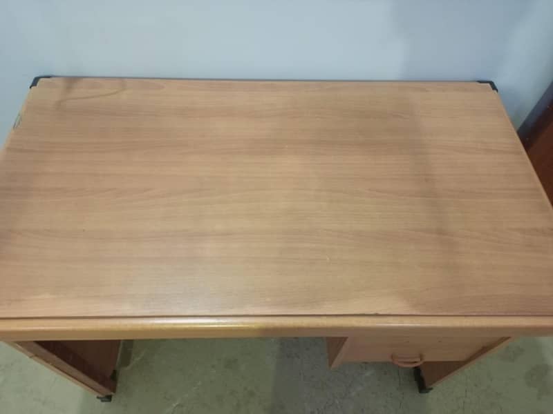 Computer Table / Study Table 2