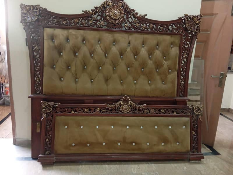 bed set with dressing table 0